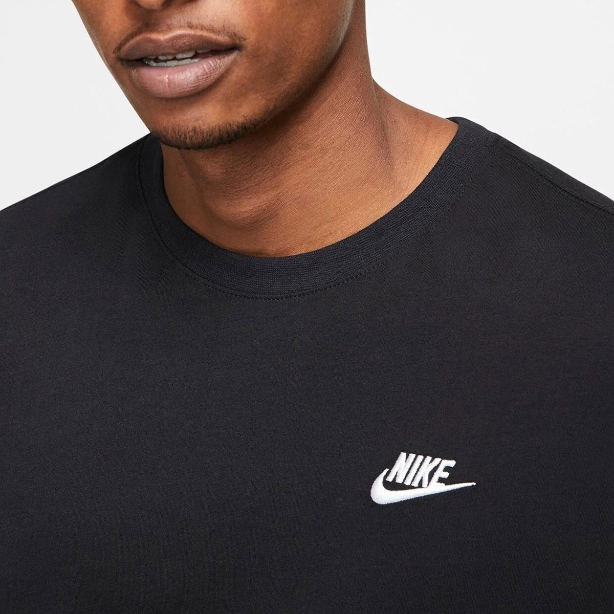 Nike Sportwear Club Erkek T-Shirt Black - White