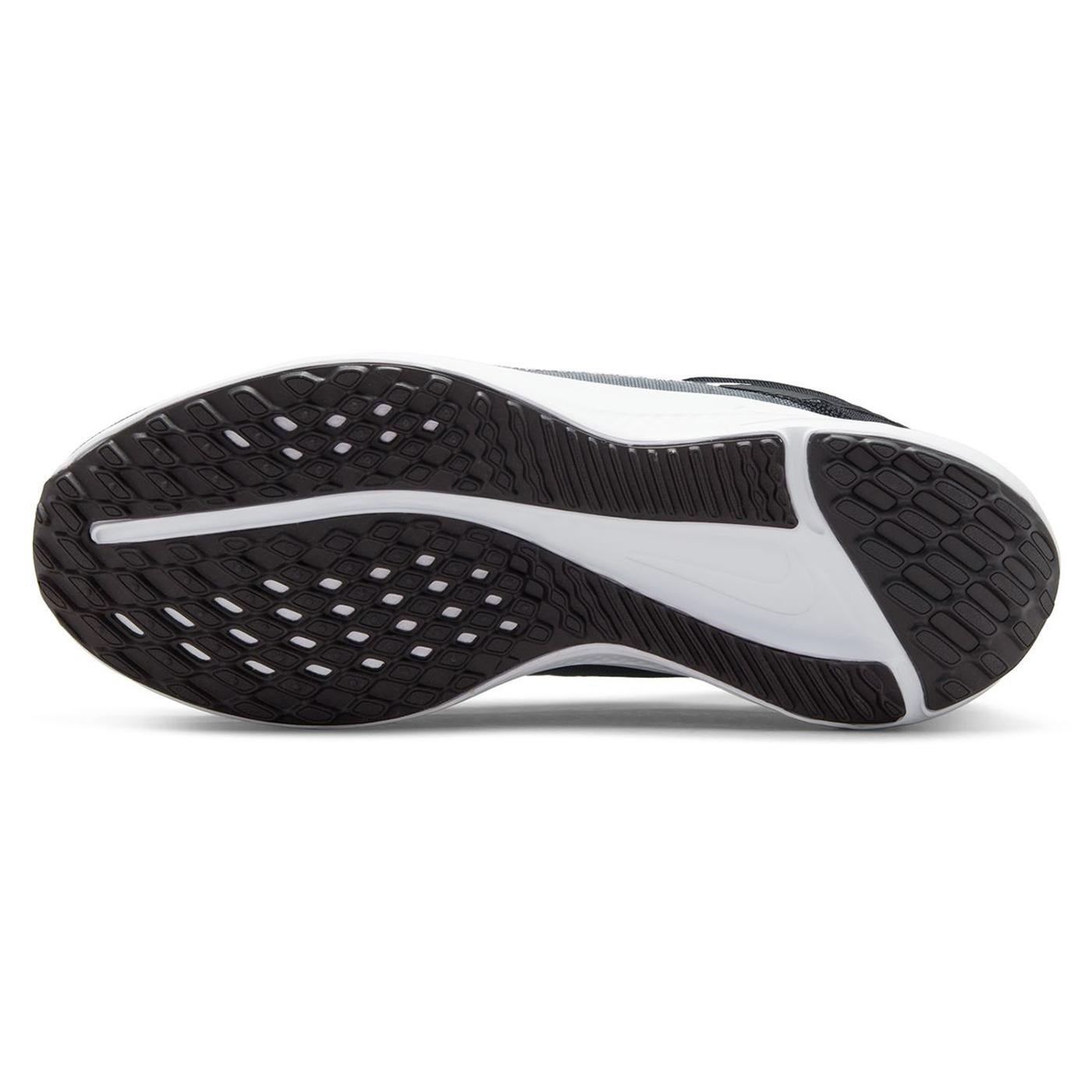 Nike Wmns Quest 5 Kadın Koşu Ayakkabısı Black - White - Iron Grey - Dk Smoke Grey