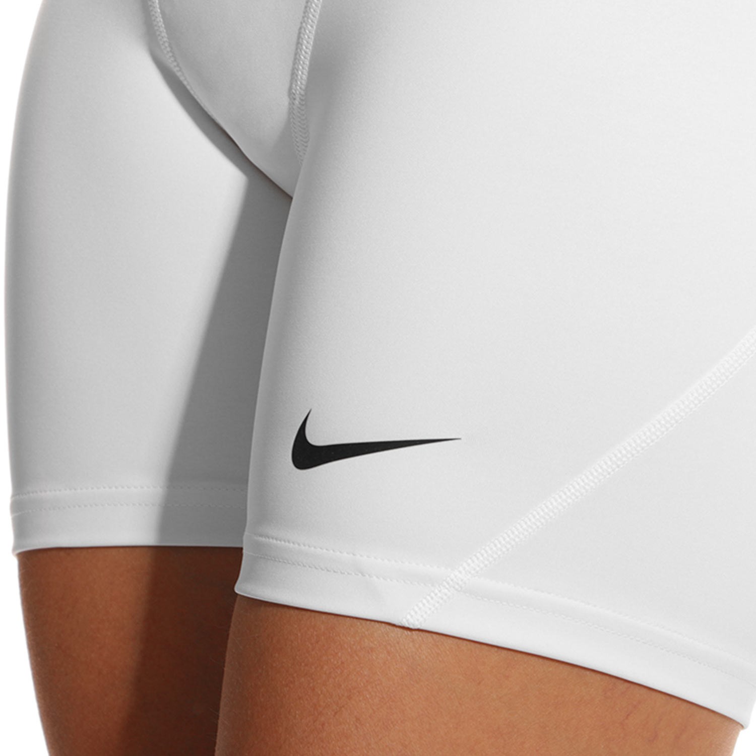 Nike Pro Dri-Fit Strike Kadın Futbol Şort Beyaz